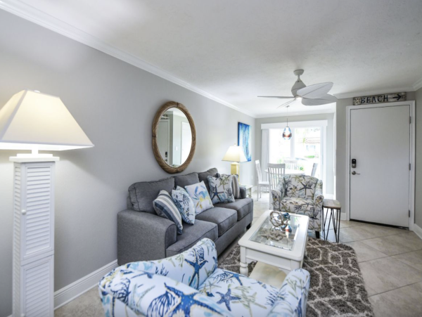 Siesta Key Vacation Rental Townhome One Minute to Beach